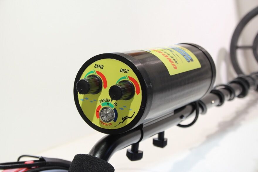 Breathic MD-750 Underwater Waterproof/Diving Metal Detector